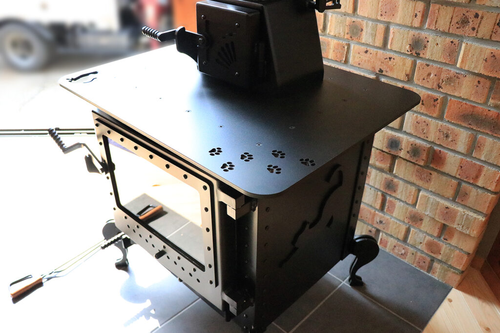 にゃんこの足あとストーブonostove138-02