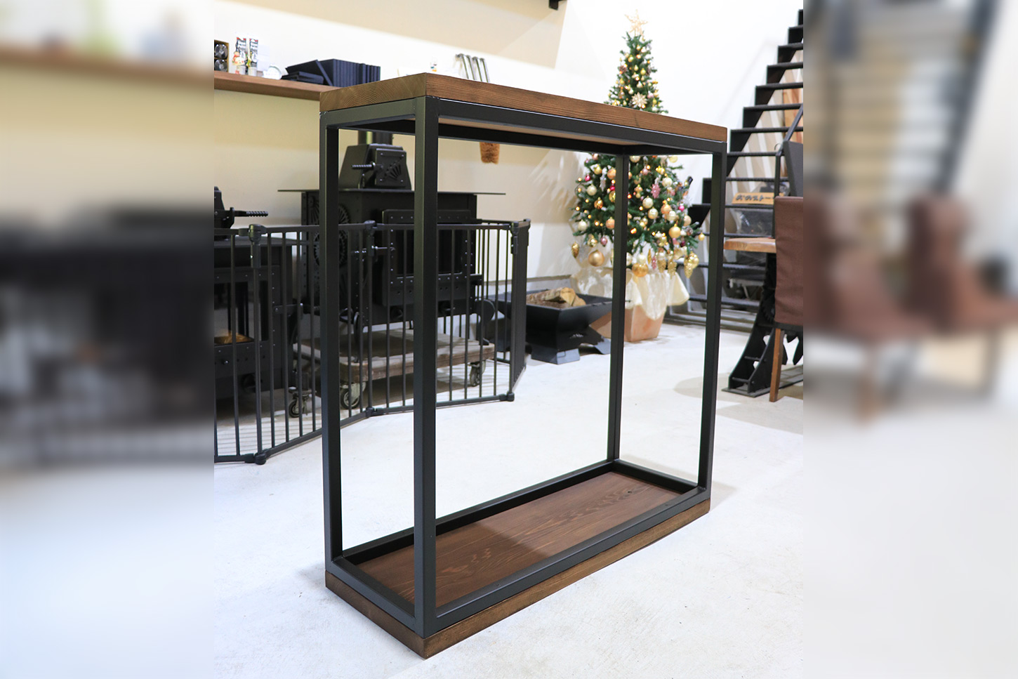 鉄と木の室内用薪棚｜インテリアに馴染む薪ストッカー｜ONO STOVE
