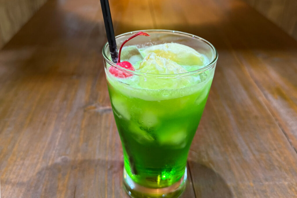 おのストーブカフェ：クリームメロンソーダー